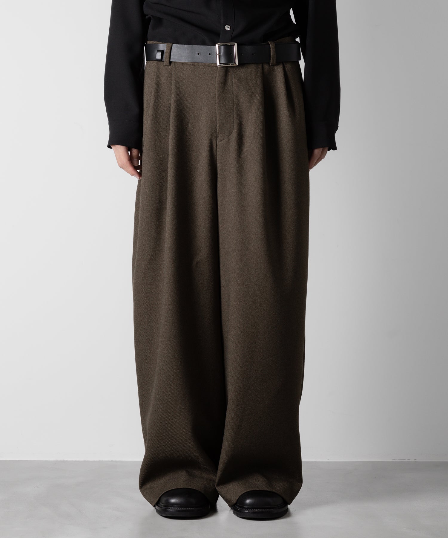 ato(アトウ)のLANATEC WIDE PANTS - KHAKIの公式通販サイトsession福岡セレクトショップ