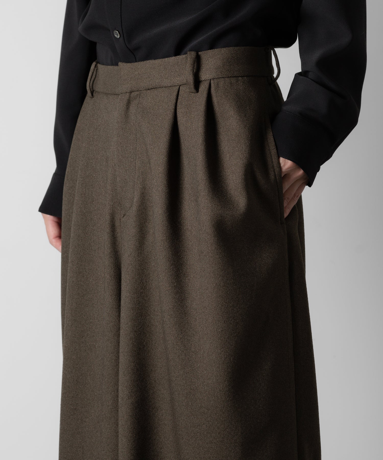 ato(アトウ)のLANATEC WIDE PANTS - KHAKIの公式通販サイトsession福岡セレクトショップ