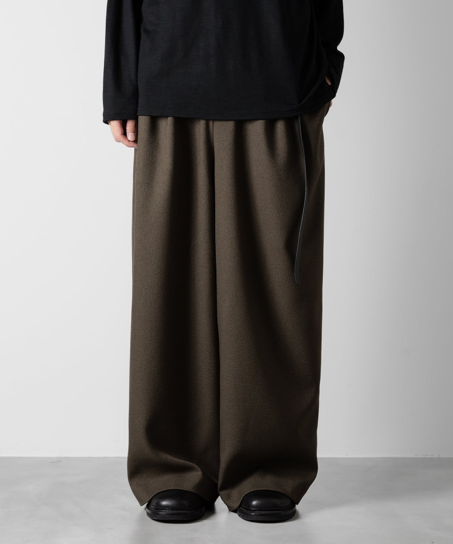 ato(アトウ)のLANATEC WIDE PANTS - KHAKIの公式通販サイトsession福岡セレクトショップ