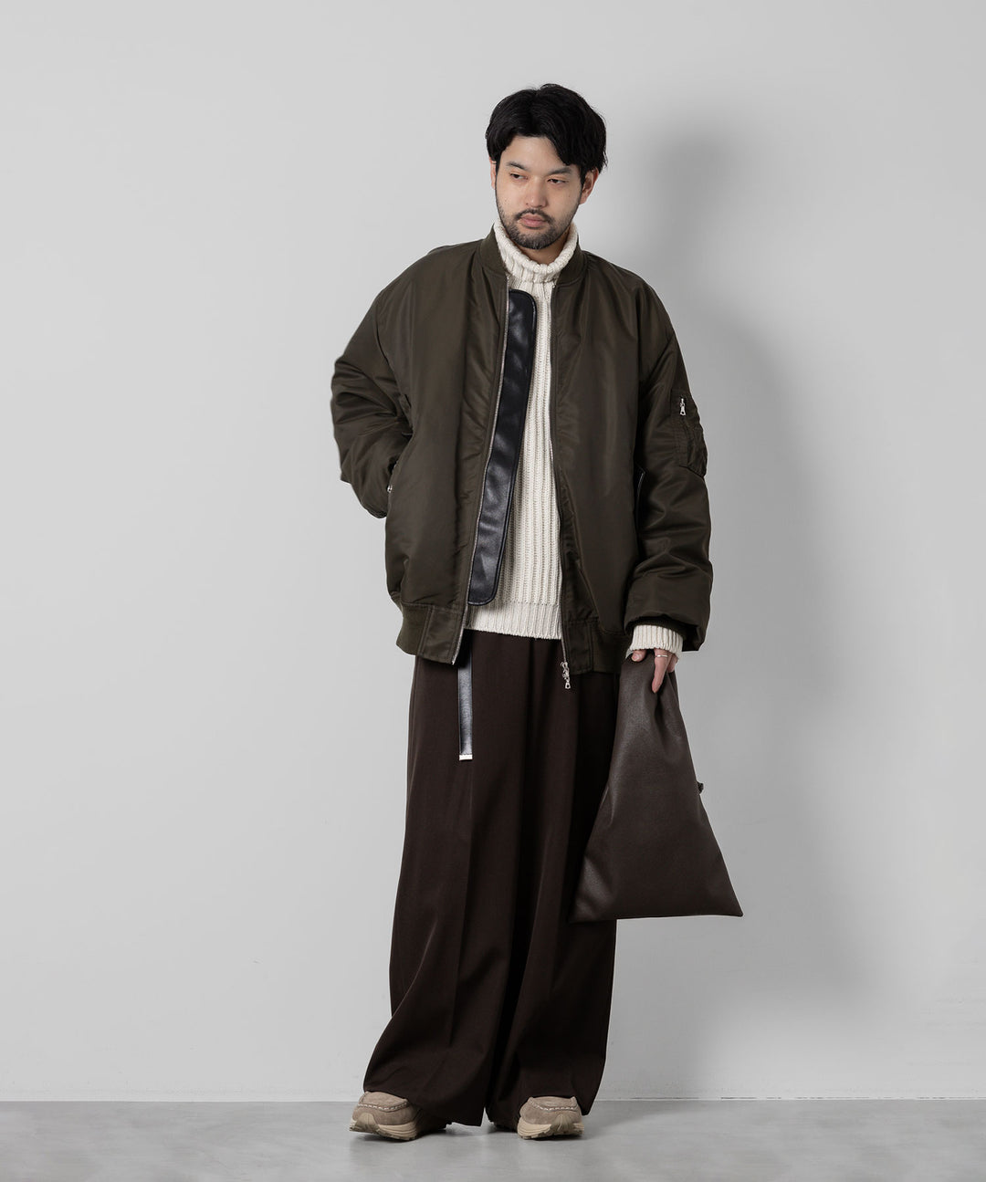 stein(シュタイン)の23AWコレクションOVERSIZED FLIGHT JACKETのMILITARY KHAKI