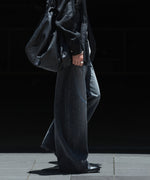 画像をギャラリービューアに読み込む, ssstein(シュタイン)のDEFORMATION WIDE DENIM PANTS - BLACKの公式通販サイトsession福岡セレクトショップ
