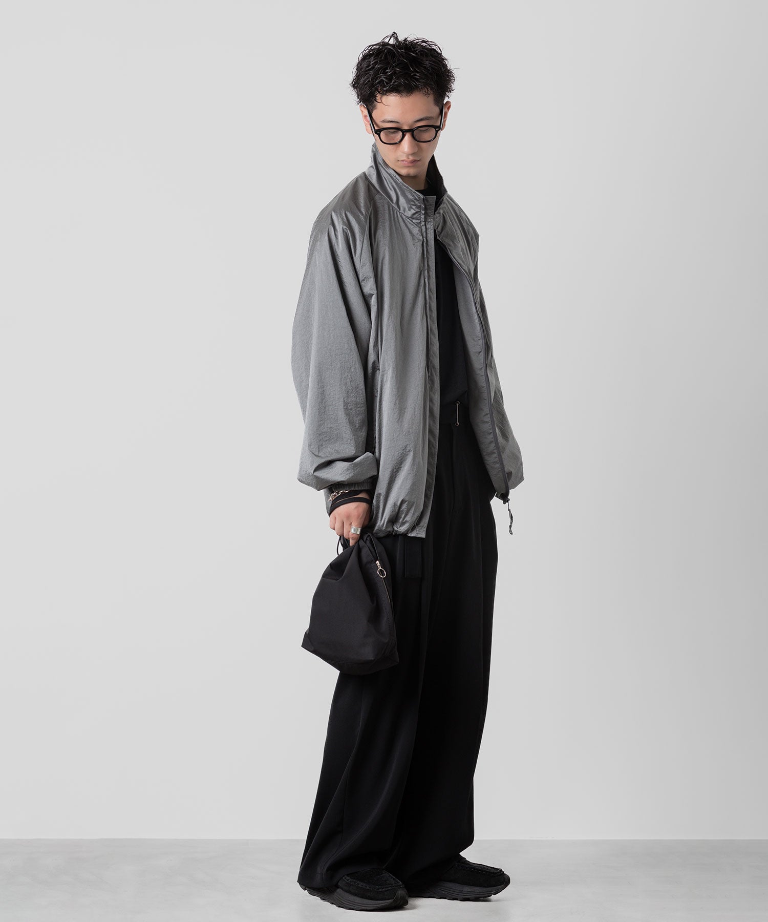 ATTACHMENT アタッチメントのSORIBIA TWILL BELTED WIDE TROUSERS-BLACKの公式通販サイトsession福岡セレクトショップ