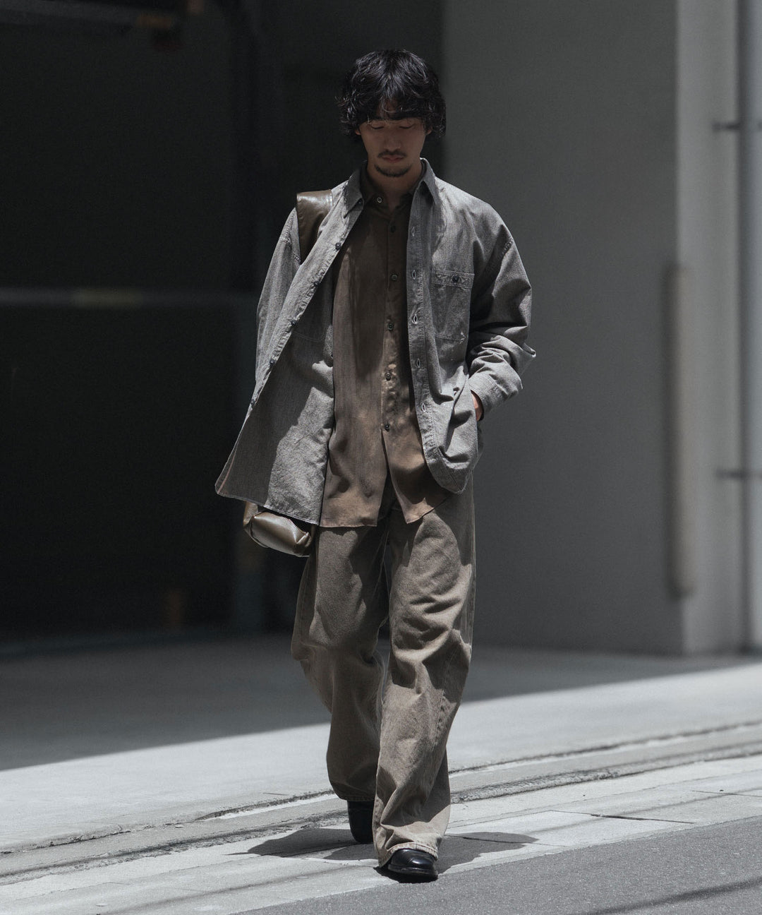 ssstein(シュタイン)の DEFORMATION WIDE COLOR DENIM PANTS - KHAKIの公式通販サイトsession福岡セレクトショップ