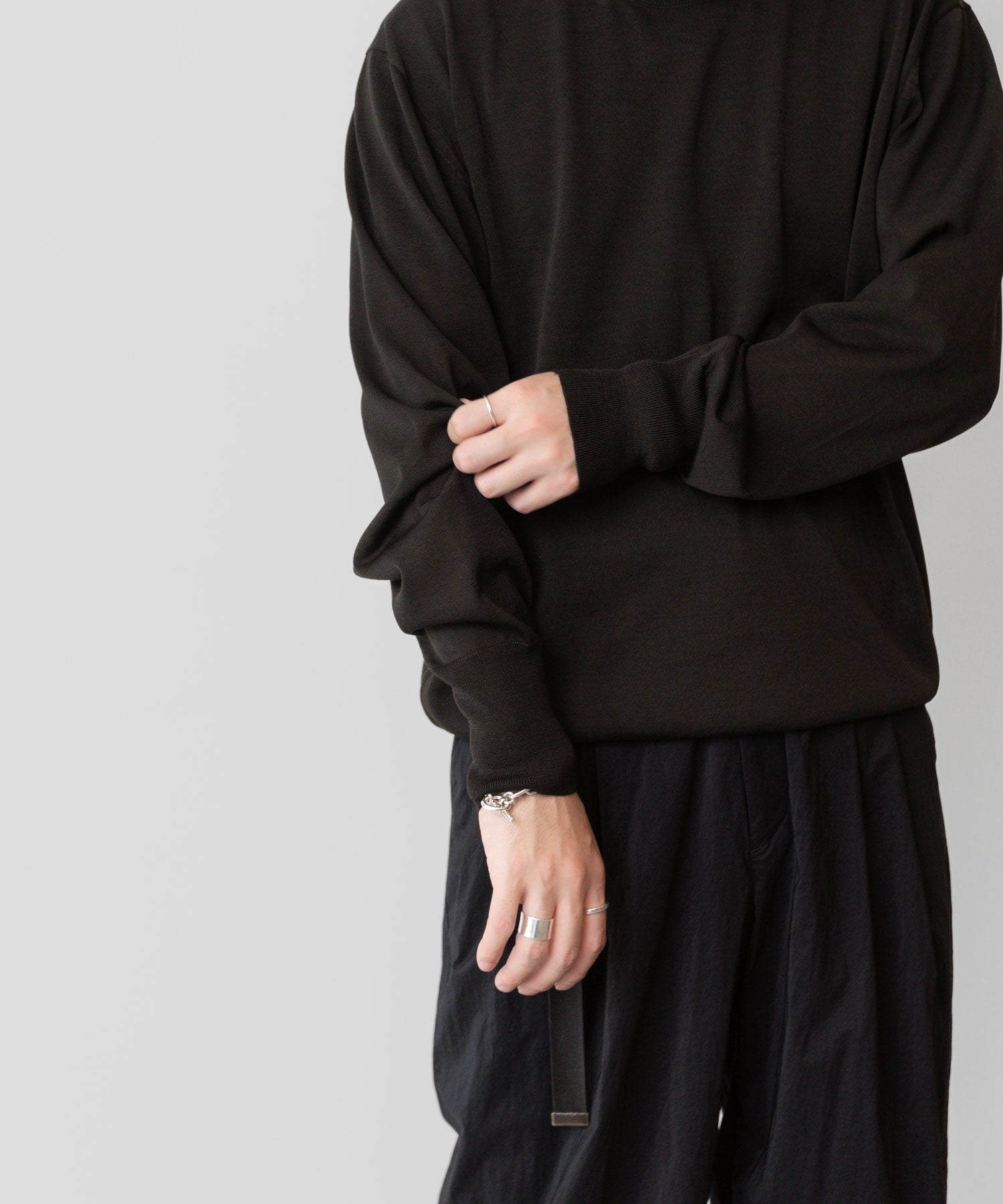 ssstein(シュタイン)の24AWコレクション WOOL SILK KNIT CREW NECK LS - MILITARY KHKAI 公式通販サイトsession福岡セレクトショップ