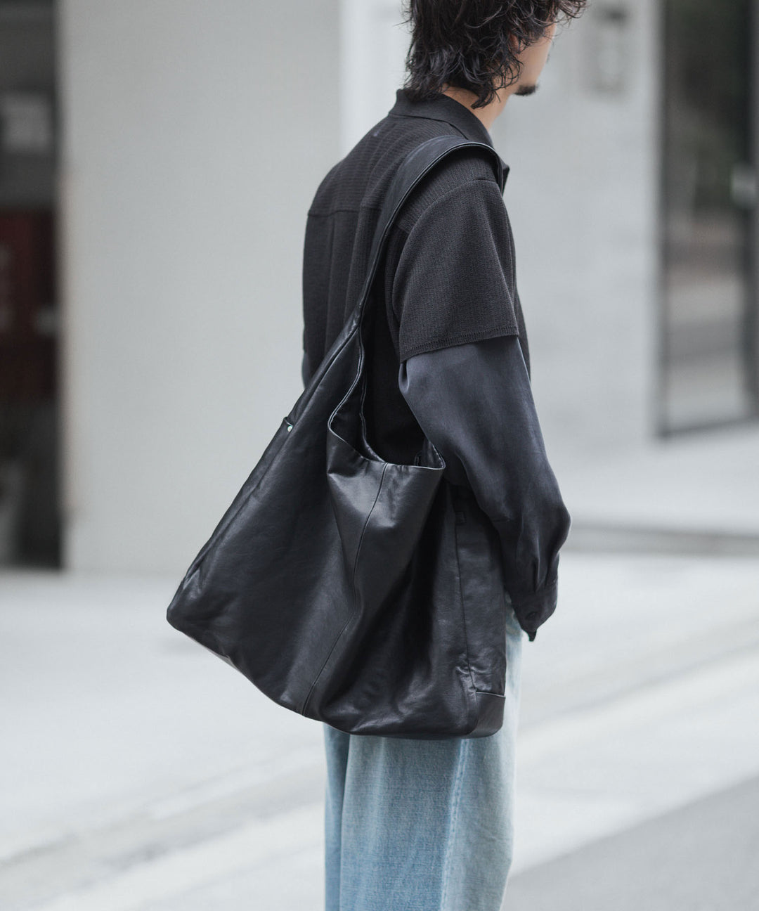 【ssstein】GOAT LEATHER SHOULDER BAG - BLACK
