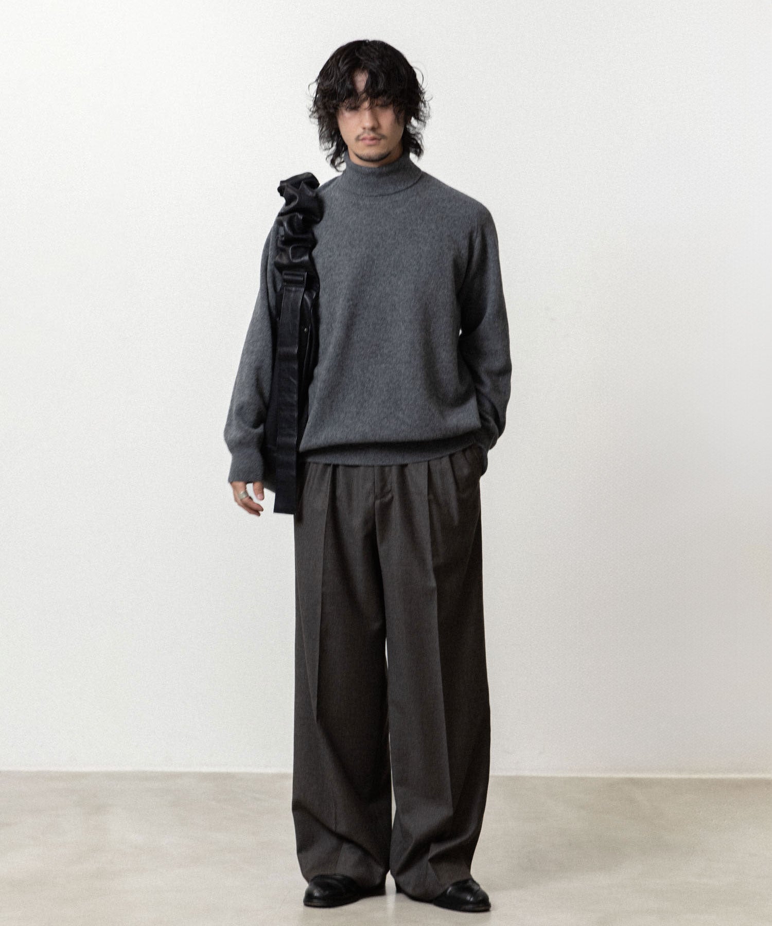 ssstein / シュタイン】EXTRA FINE WOOL KNIT TURTLE NECK LS - GREY