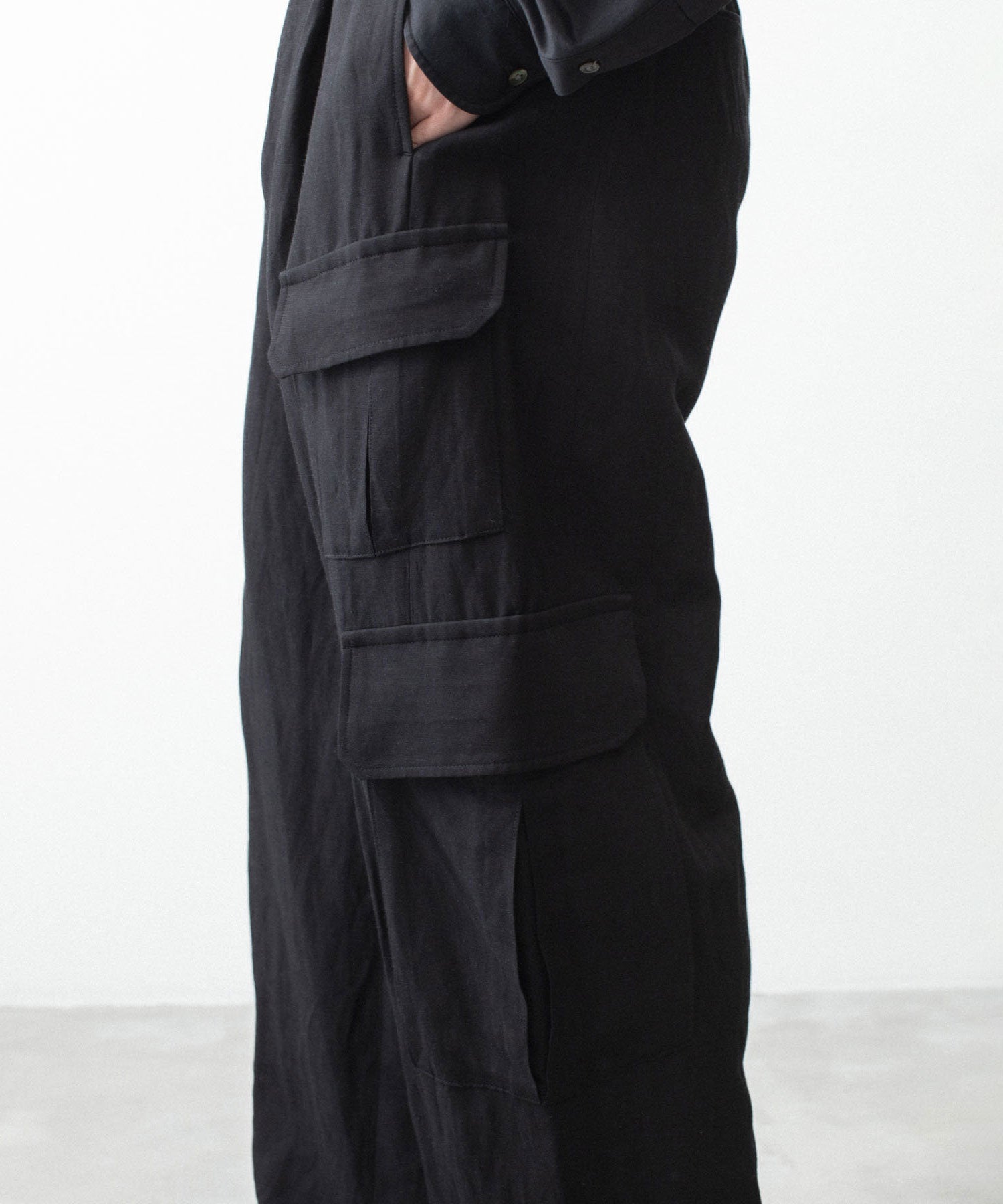 ssstein / シュタイン】VIS/LI/RA TWILL CARGO TROUSERS - BLACK