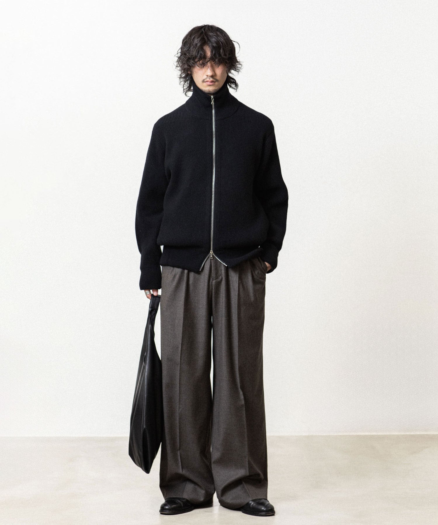 ssstein / シュタイン】EXTRA FINE WOOL KNIT DRIVERS - BLACK | 公式