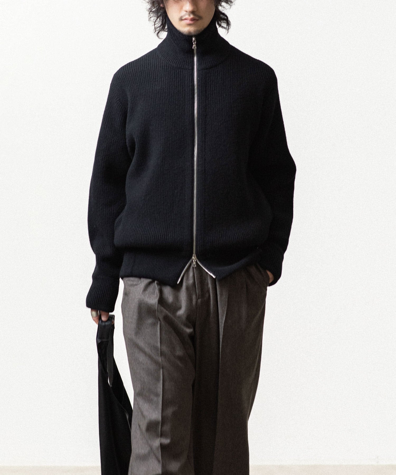 ssstein / シュタイン】EXTRA FINE WOOL KNIT DRIVERS - BLACK | 公式