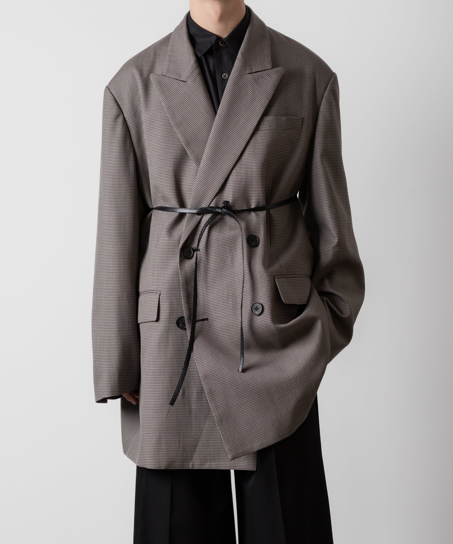 ssstein(シュタイン)のDOUBLE WEAVE HOUNDSTOOTH PEAK LAPEL SHORT COAT - HOUNDSTOOTHの公式通販サイトsession福岡セレクトショップ