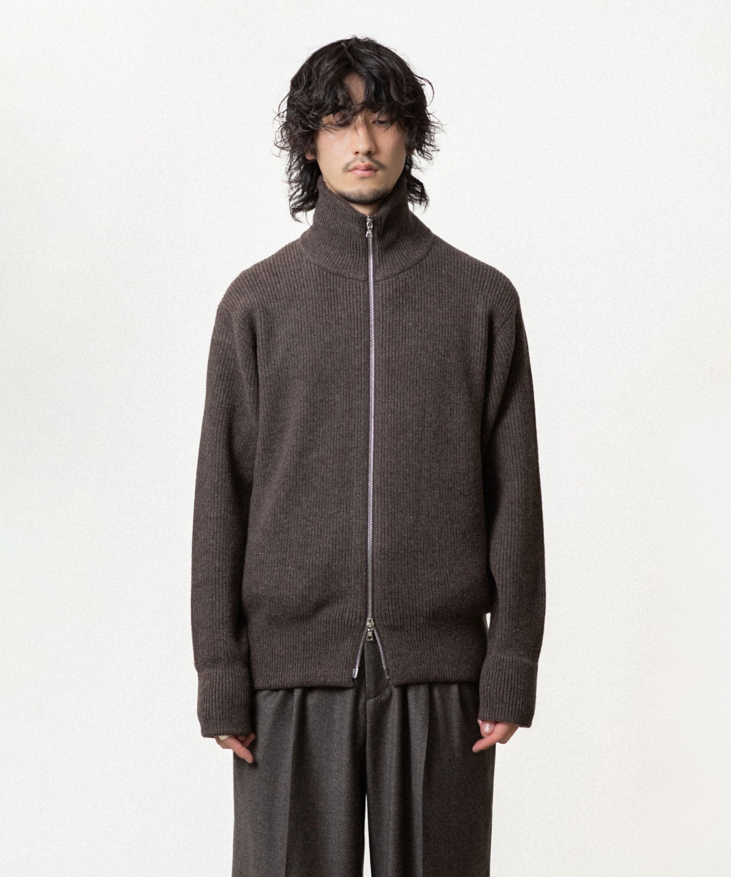 ssstein / シュタイン】EXTRA FINE WOOL KNIT DRIVERS - MOCHA | 公式