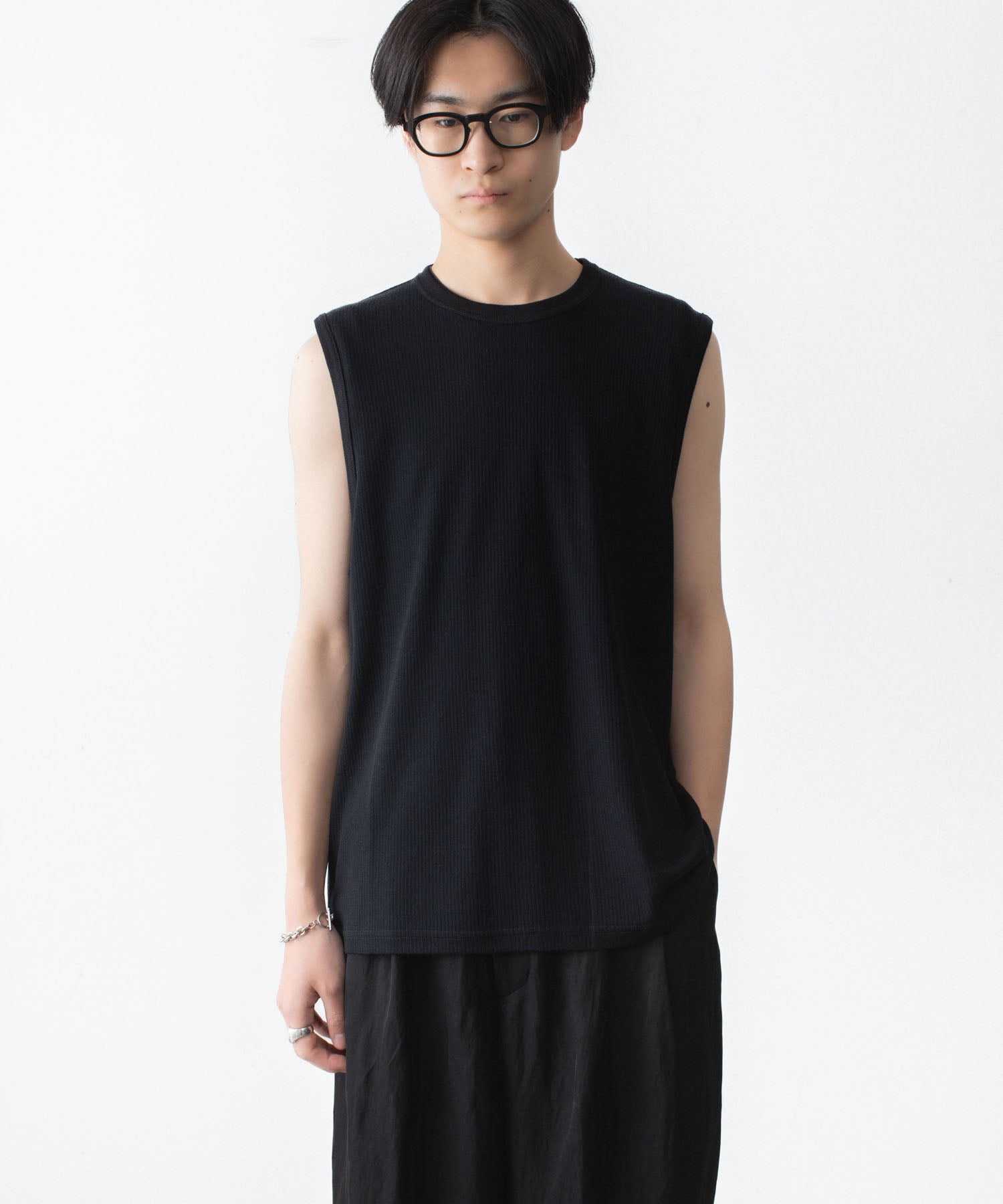 ssstein / シュタイン】FINE WOOL OVERSIZED NO SLEEVE TEE - BLACK