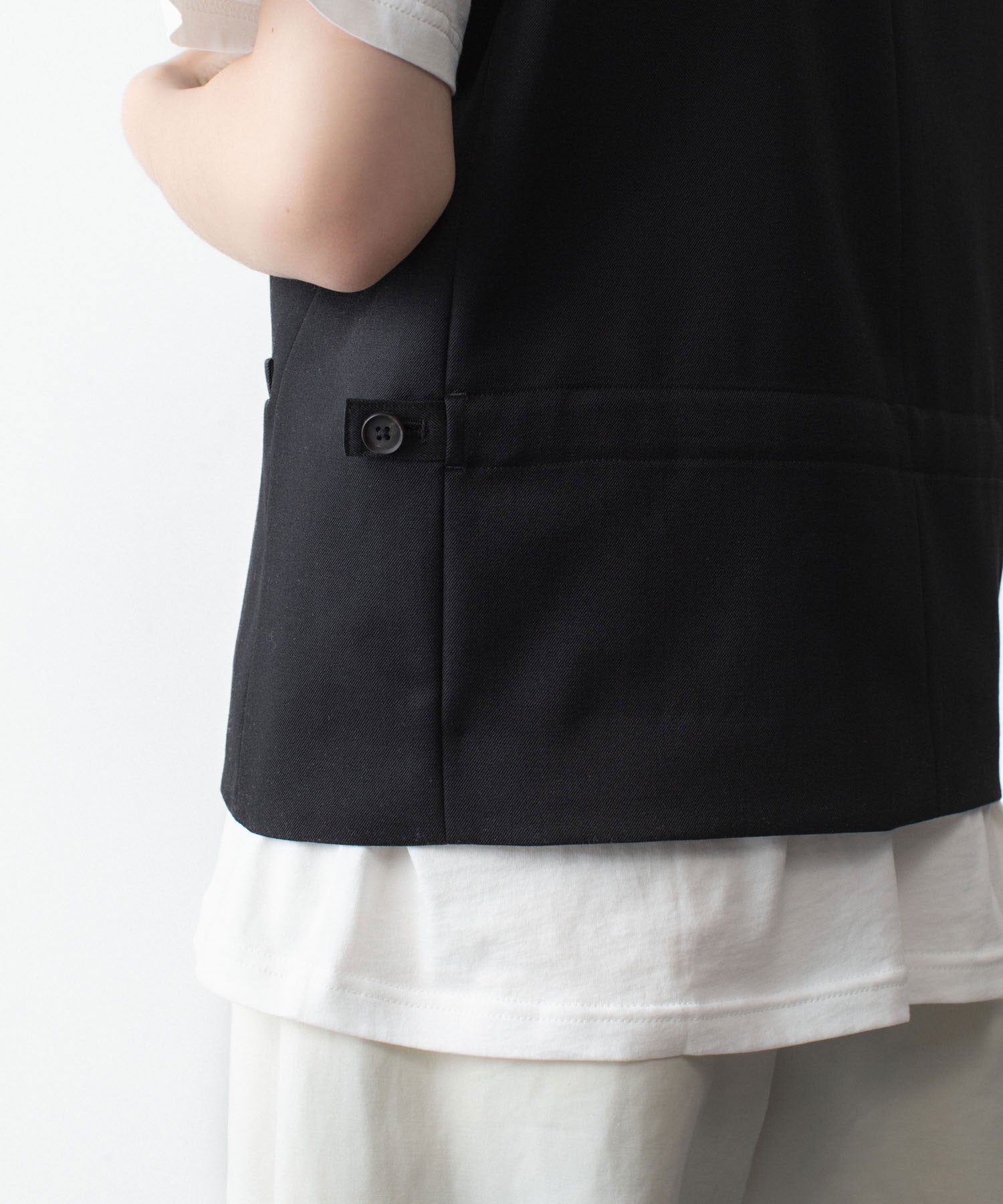 ssstein / シュタイン】WOOL GABARDINE BELTED VEST - BLACK | 公式