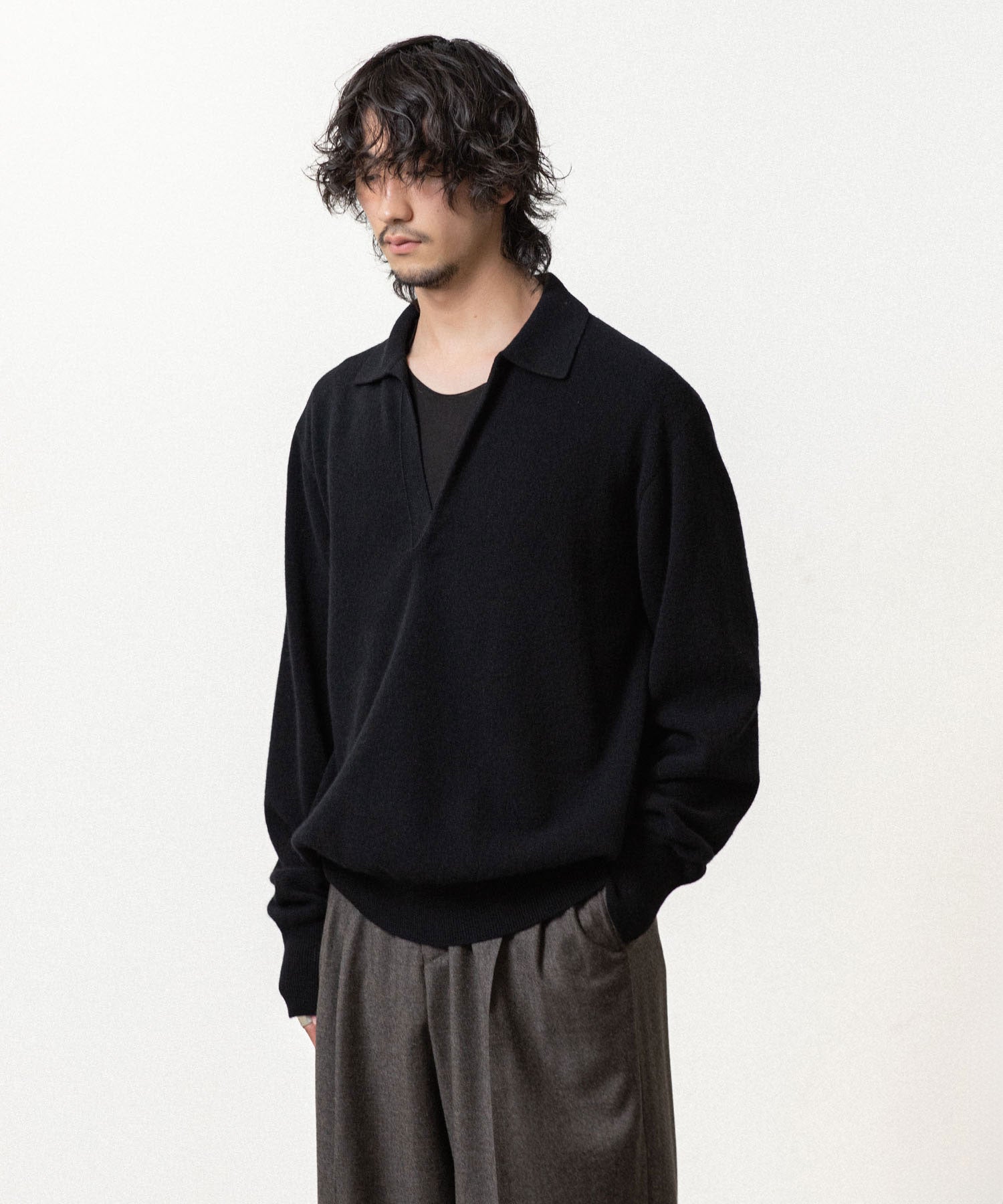 ssstein / シュタイン】EXTRA FINE WOOL KNIT SKIPPER - BLACK | 公式