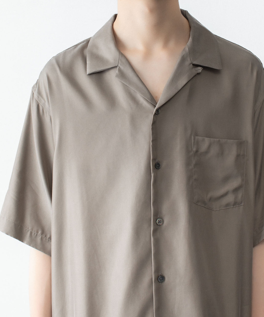 ssstein(シュタイン)のCUPRO TWILL OVERSIZED OPEN COLLAR SS SHIRT - TAUPEの公式通販サイトsession福岡セレクトショップ