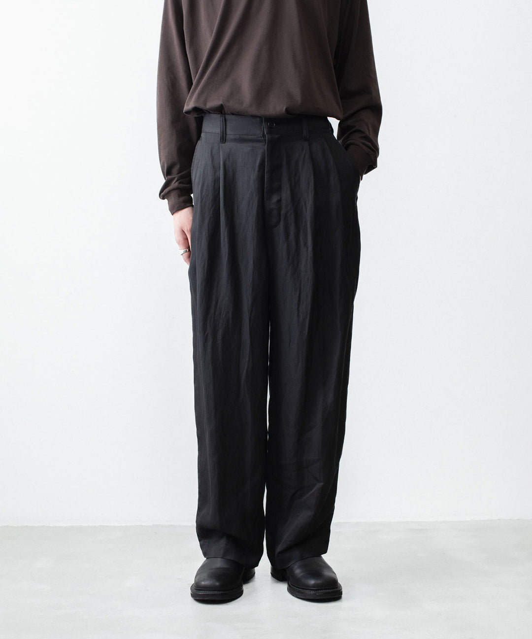 ssstein(シュタイン)のVIS/LI BRIGHT TWILL WIDE EASY TROUSERS - DARK CHARCOALの公式通販サイトsession福岡セレクトショップ