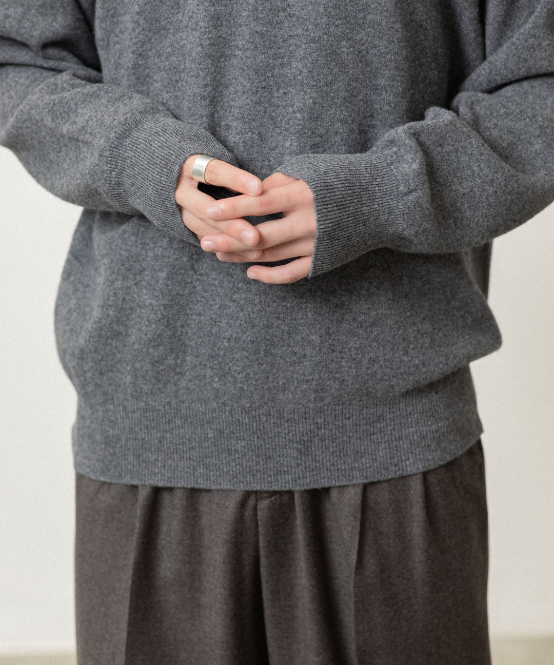 ssstein(シュタイン)のEXTRA FINE WOOL KNIT CREW NECK LS - GREYの公式通販サイトsession福岡セレクトショップ