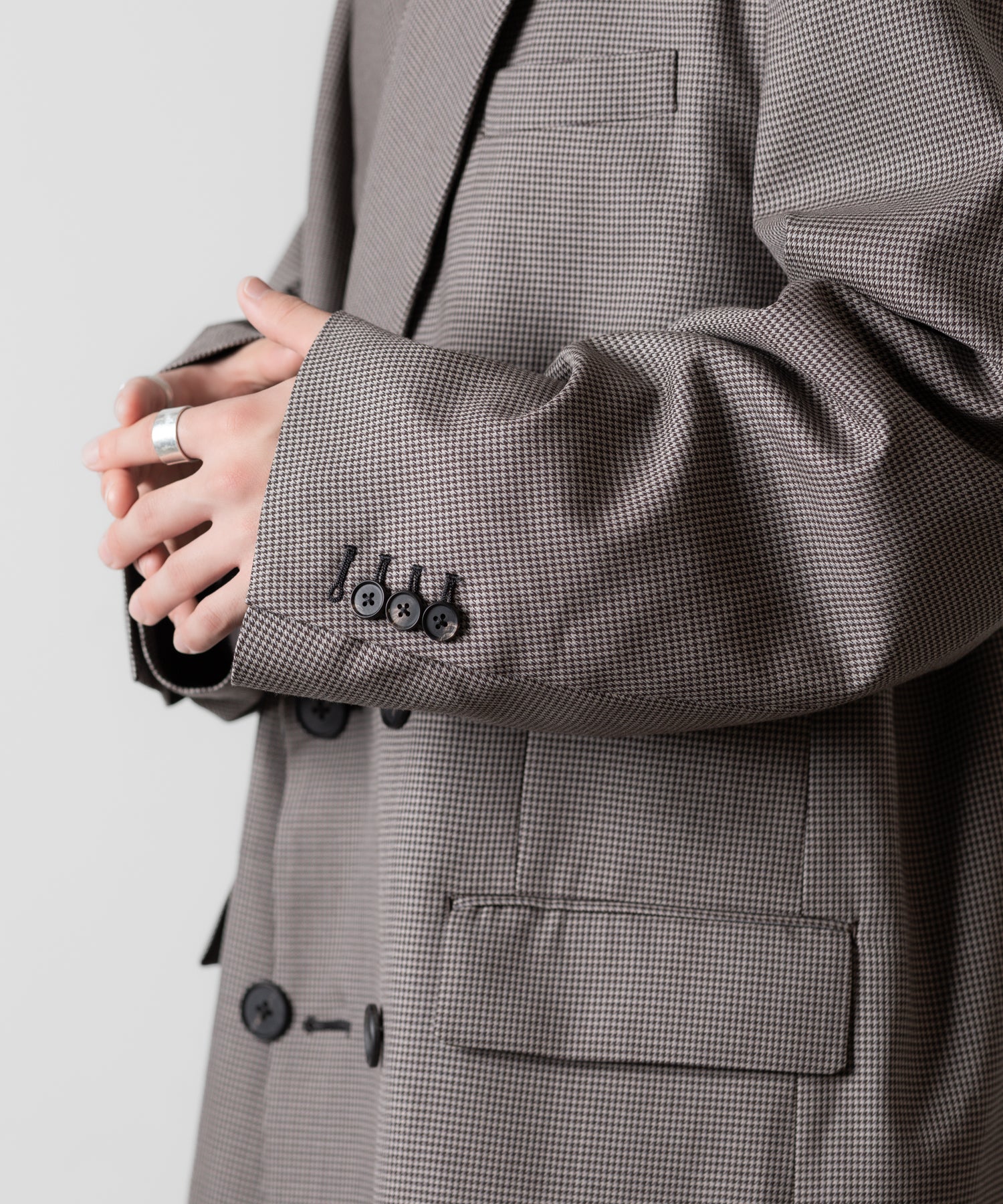 ssstein(シュタイン)のDOUBLE WEAVE HOUNDSTOOTH PEAK LAPEL SHORT COAT - HOUNDSTOOTHの公式通販サイトsession福岡セレクトショップ