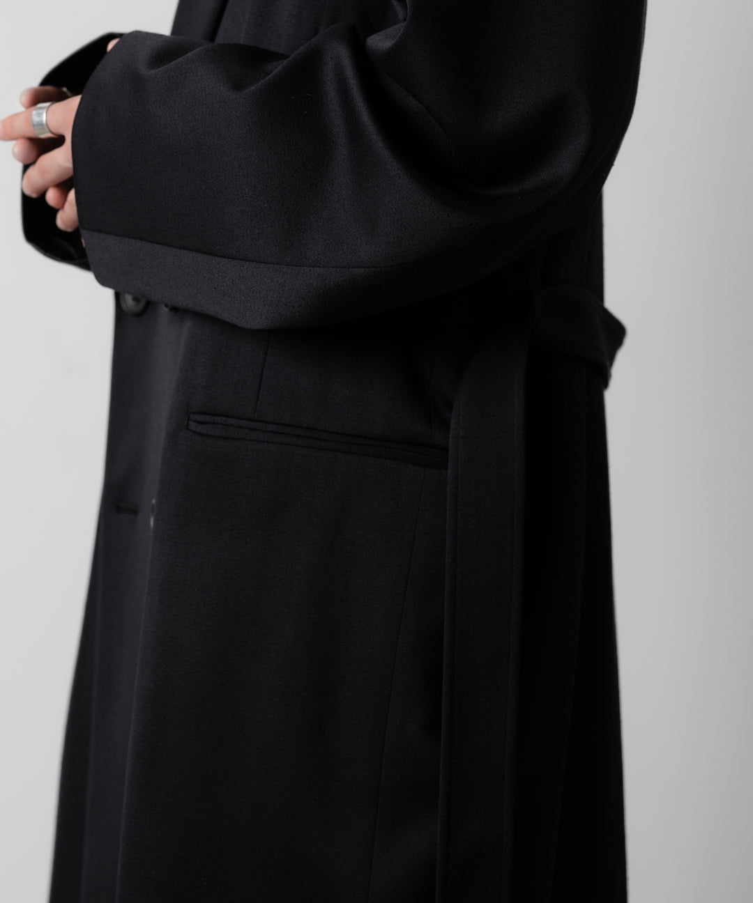 ssstein(シュタイン)のW/SI SATIN PEAK LAPEL LONG COAT - BLACKの公式通販サイトsession福岡セレクトショップ