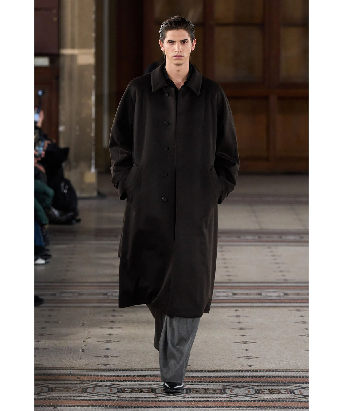 ssstein(シュタイン)の2026-27AWコレクションLOOKの003