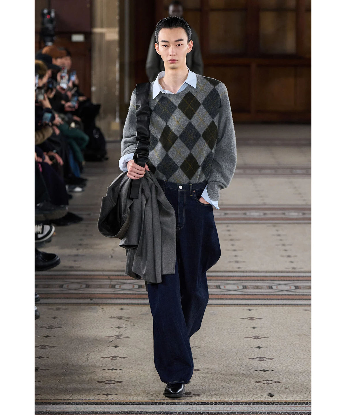 ssstein(シュタイン)の2026-27AWコレクションLOOKの024