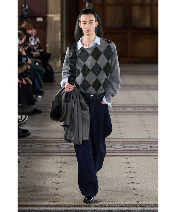 ssstein(シュタイン)の2026-27AWコレクションLOOKの024