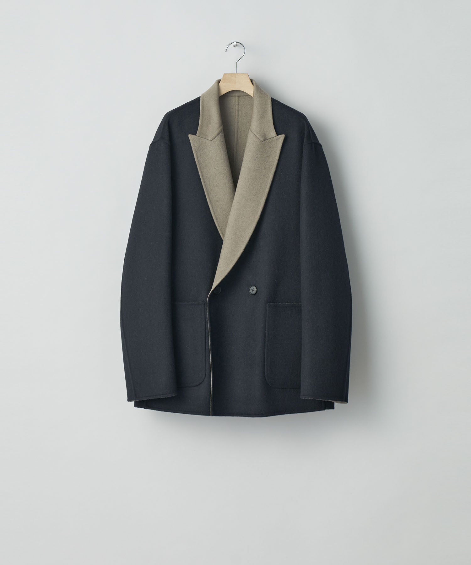 ssstein(シュタイン)の24AWコレクション REVERSIBLE PEAK LAPEL JACKET - NAVY × GREY KHAKI 公式通販サイトsession福岡セレクトショップ