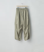 画像をギャラリービューアに読み込む, ssstein(シュタイン)の24AWコレクション NYLON TWILL CARGO EASY TROUSERS - BEIGE 公式通販サイトsession福岡セレクトショップ
