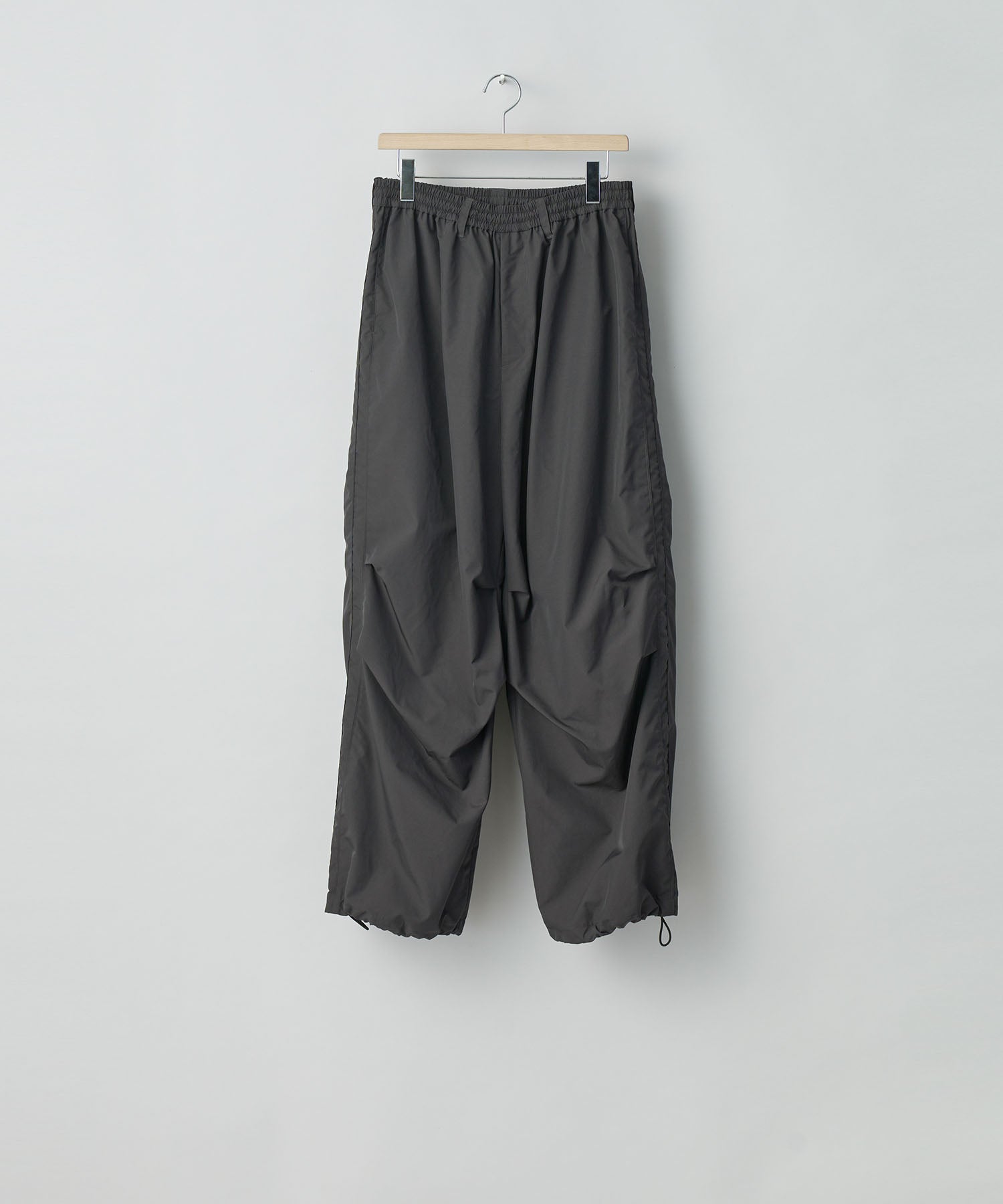 ssstein(シュタイン)の24AWコレクション NYLON TWILL CARGO EASY TROUSERS - CHARCOAL 公式通販サイトsession福岡セレクトショップ