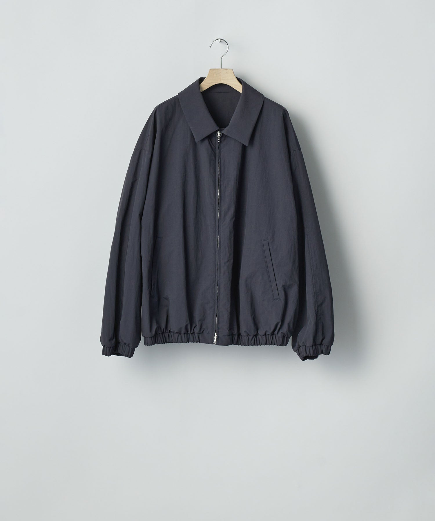 ssstein / シュタイン】RECYCLED NYLON OVERSIZED ZIP JACKET - DARK