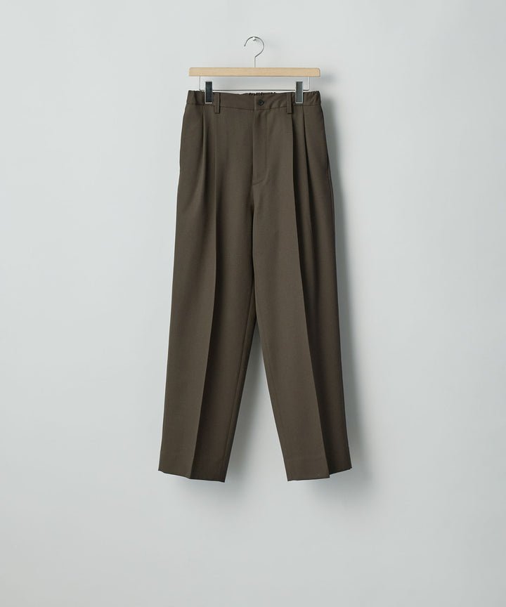 ssstein(シュタイン)のTWO TUCK EASY TROUSERS (2/60 WOOL GABARDINE) - MILITARY KHAKIの公式通販サイトsession福岡セレクトショップ