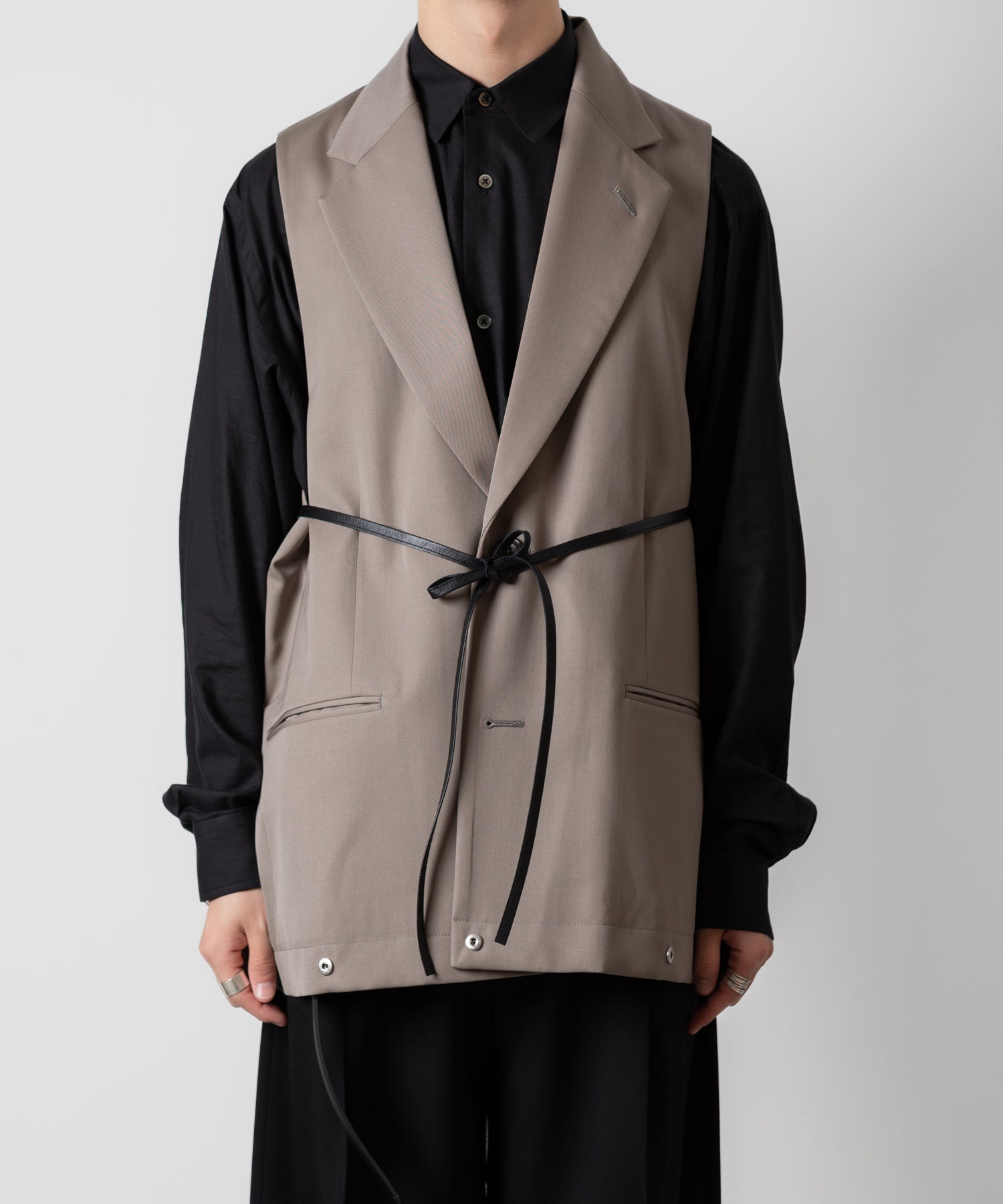 ssstein(シュタイン)のOVERSIZED LAYERED COMBINATION JACKET - TAUPE BEIGEの公式通販サイトsession福岡セレクトショップ