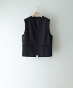 画像をギャラリービューアに読み込む, ssstein(シュタイン)のWOOL GABARDINE BELTED VEST - BLACKの公式通販サイトsession福岡セレクトショップ
