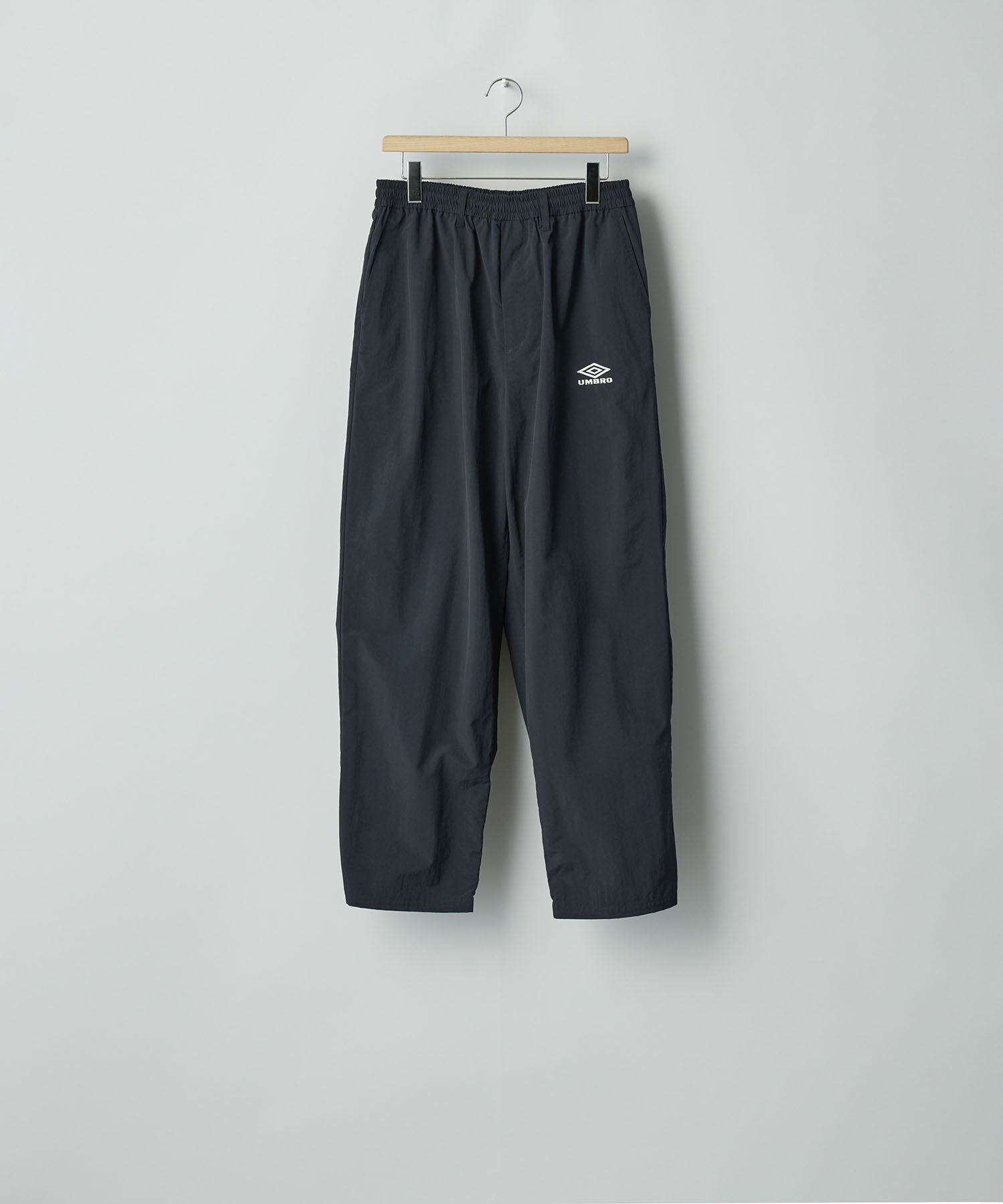 ssstein × UMBRO】CO/NY POPLIN TRACK TROUSERS - DARK NAVY | 公式