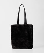 画像をギャラリービューアに読み込む, ssstein(シュタイン)の24AWコレクション ACRYLIC FUR TOTE BAG - GREY KHAKI 公式通販サイトsession福岡セレクトショップ
