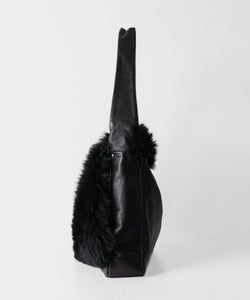 ssstein(シュタイン)の24AWコレクション SHEEP FUR FLAP SHOULDER BAG - BLACKxBLACK 公式通販サイトsession福岡セレクトショップ