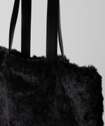 画像をギャラリービューアに読み込む, ssstein(シュタイン)の24AWコレクション ACRYLIC FUR TOTE BAG - BLACK 公式通販サイトsession福岡セレクトショップ
