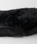 画像をギャラリービューアに読み込む, ssstein(シュタイン)の24AWコレクション SHEEP FUR FLAP SHOULDER BAG - BLACKxBLACK 公式通販サイトsession福岡セレクトショップ
