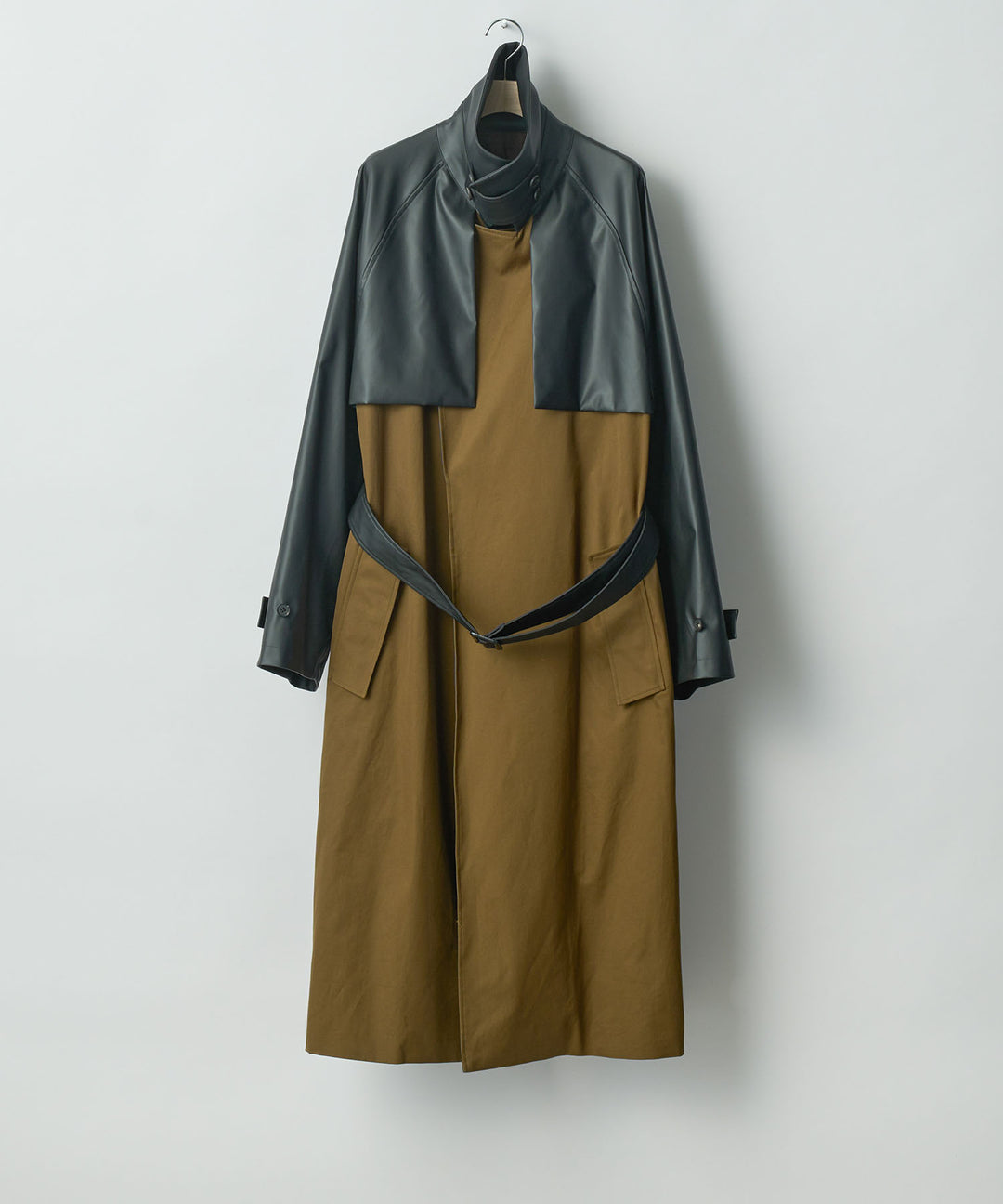stein(シュタイン)の24SSコレクションCONTRAST SINGLE BREASTED WIDE LAPELS COATのCAMEL