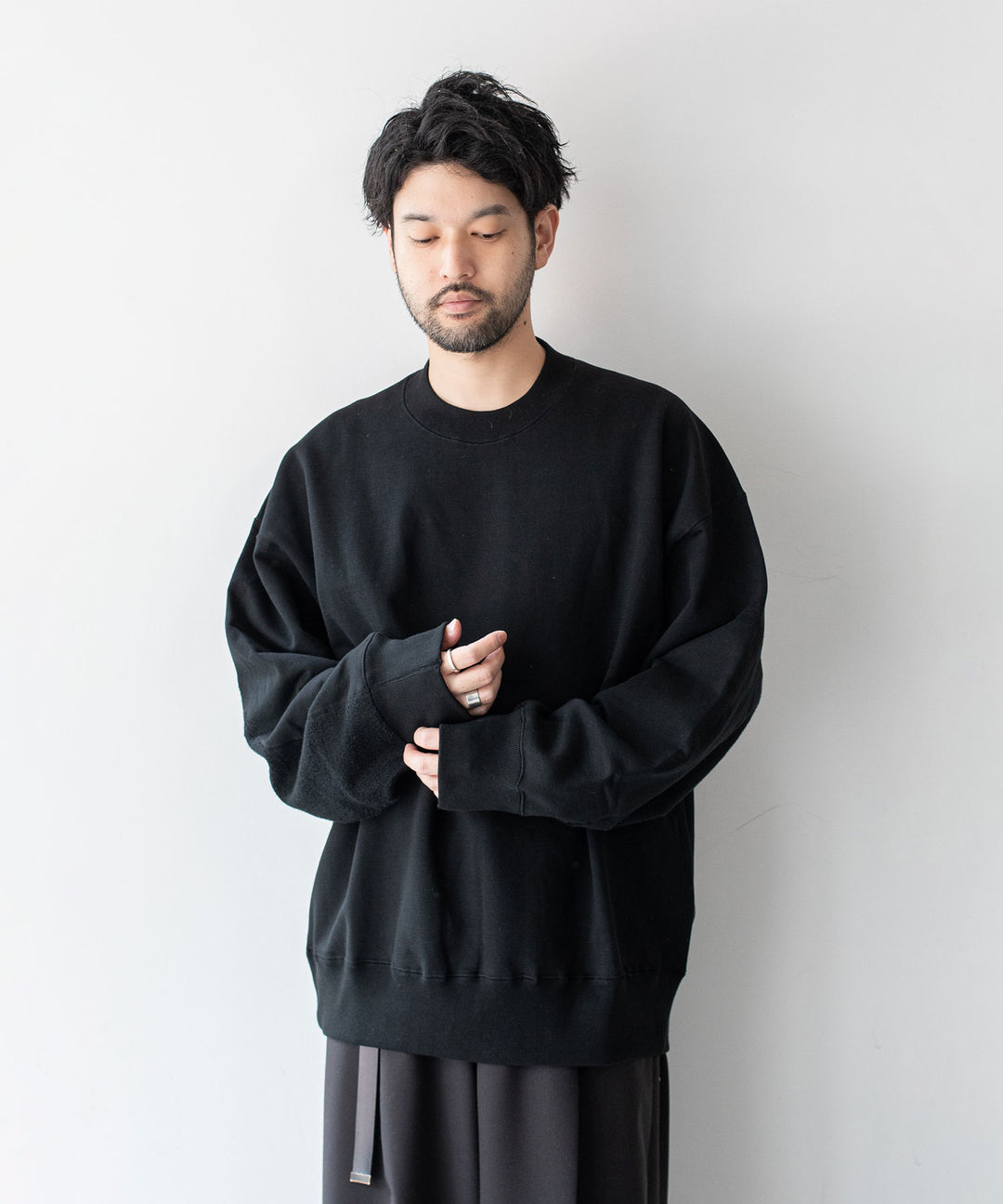 stein(シュタイン)の23AWコレクションOVERSIZED UNTWISTED YARN SWEAT LS のBLACK