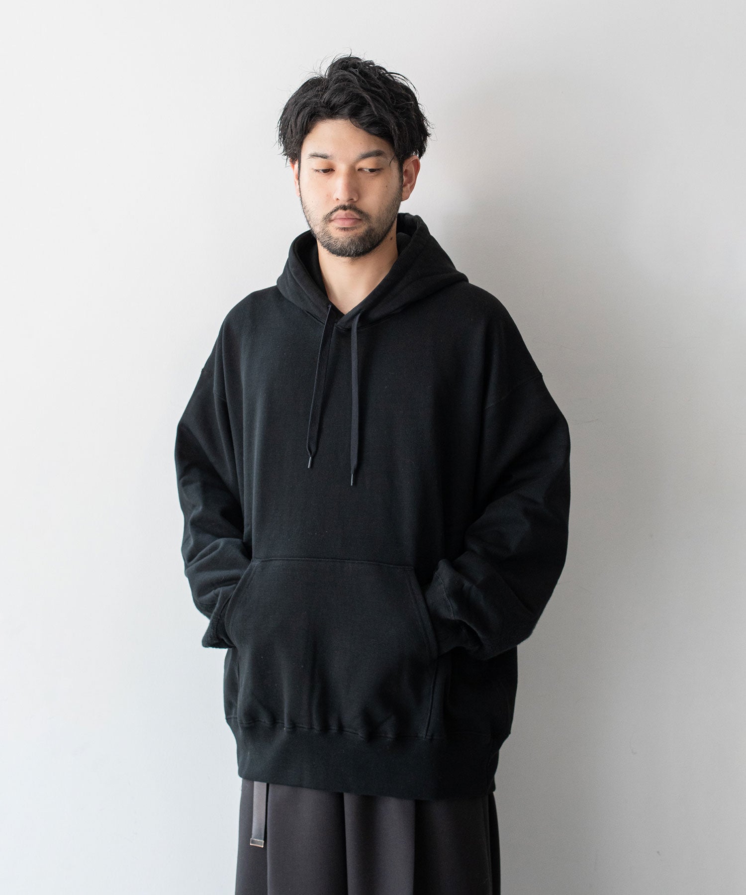 stein / シュタイン】OVERSIZED UNTWISTED YARN SWEAT HOOD LS - BLACK stein / シュタイン】OVERSIZED UNTWISTED YARN SWEAT HOOD LS - BLACK