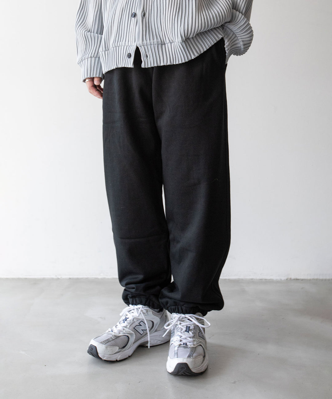 stein(シュタイン)の23AWコレクションUNTWISTED YARN SWEAT PANTS のBLACK