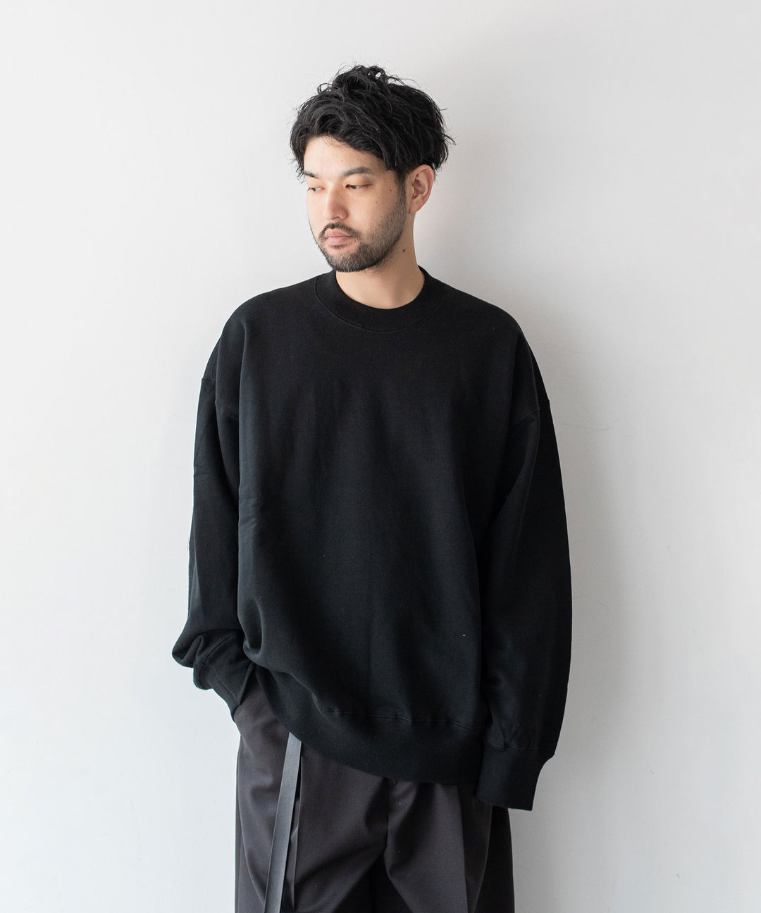stein(シュタイン)の23AWコレクションOVERSIZED UNTWISTED YARN SWEAT LS のBLACK