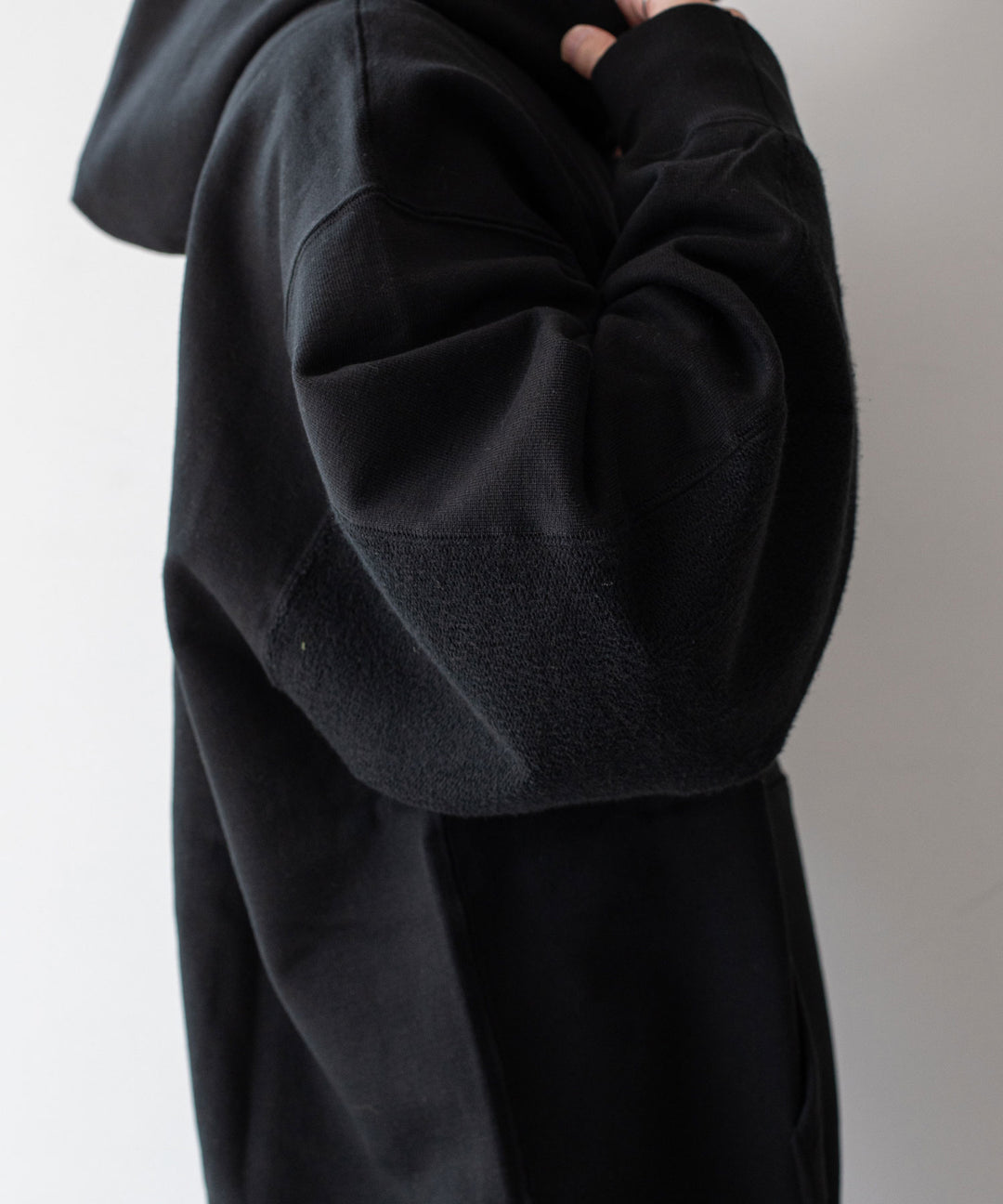stein(シュタイン)の23AWコレクションOVERSIZED UNTWISTED YARN SWEAT HOOD LSのBLACK