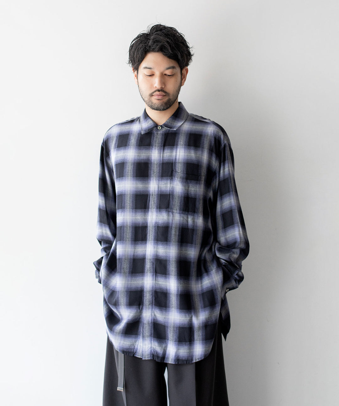 stein(シュタイン)の23AWコレクションOVERSIZED BREAKABLE LONG SHIRTのPURPLE OMBRE