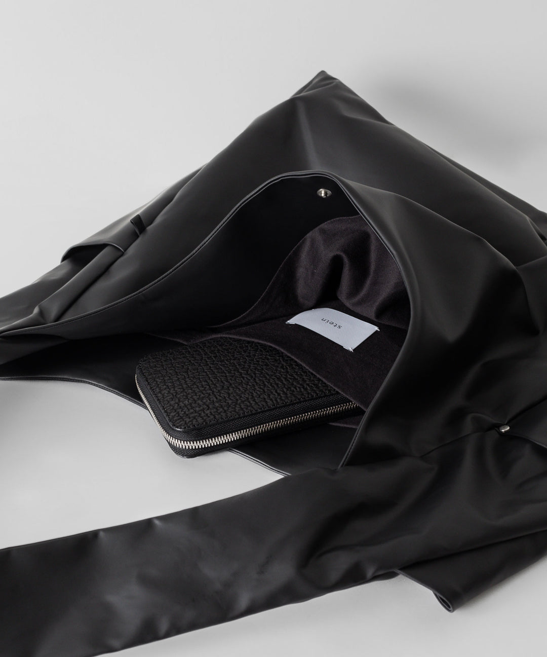 stein(シュタイン)の24SSコレクションSHOULDER BAGのBLACK(COATING) sessionセッション福岡セレクトショップ 公式通販サイト