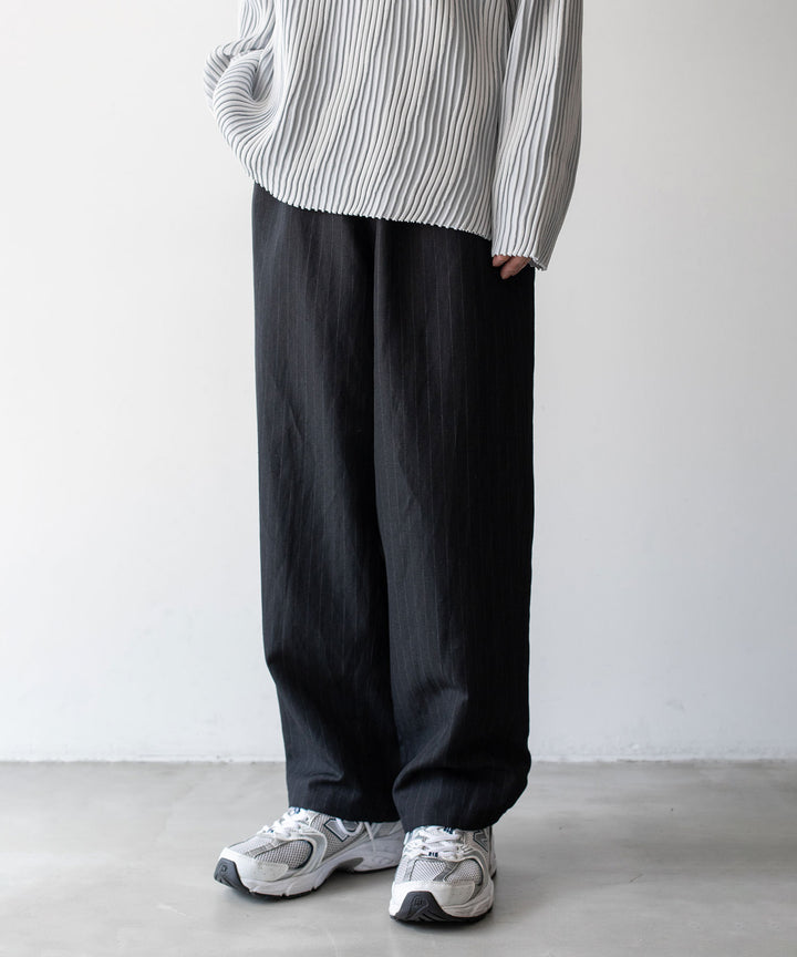 stein(シュタイン)の23AWコレクションDRAWSTRING WIDE TROUSERSのBLACK  代替テキストを編集