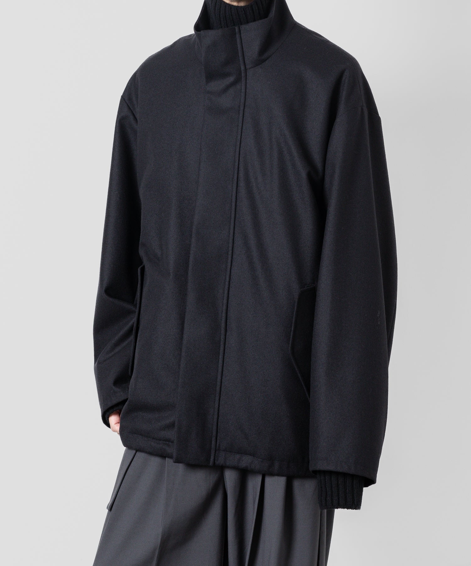 stein(シュタイン)の23AWコレクションMELTON STAND COLLAR ZIP SHORT JACKETのDARK NAVY