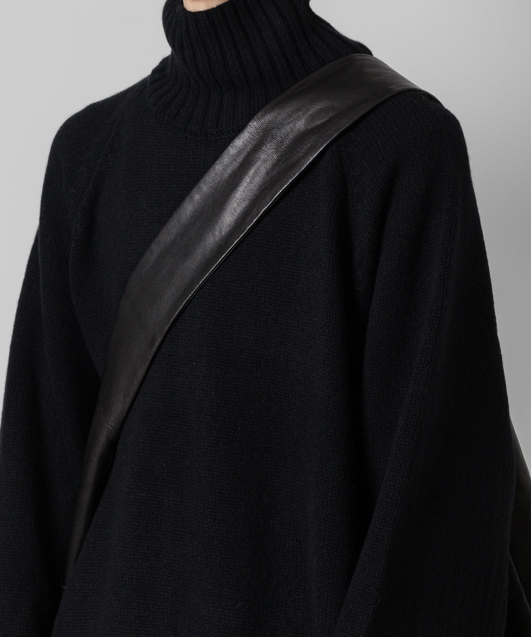 stein(シュタイン)の24SSコレクションSHOULDER BAGのBLACK(LEATHER) sessionセッション福岡セレクトショップ 公式通販サイト