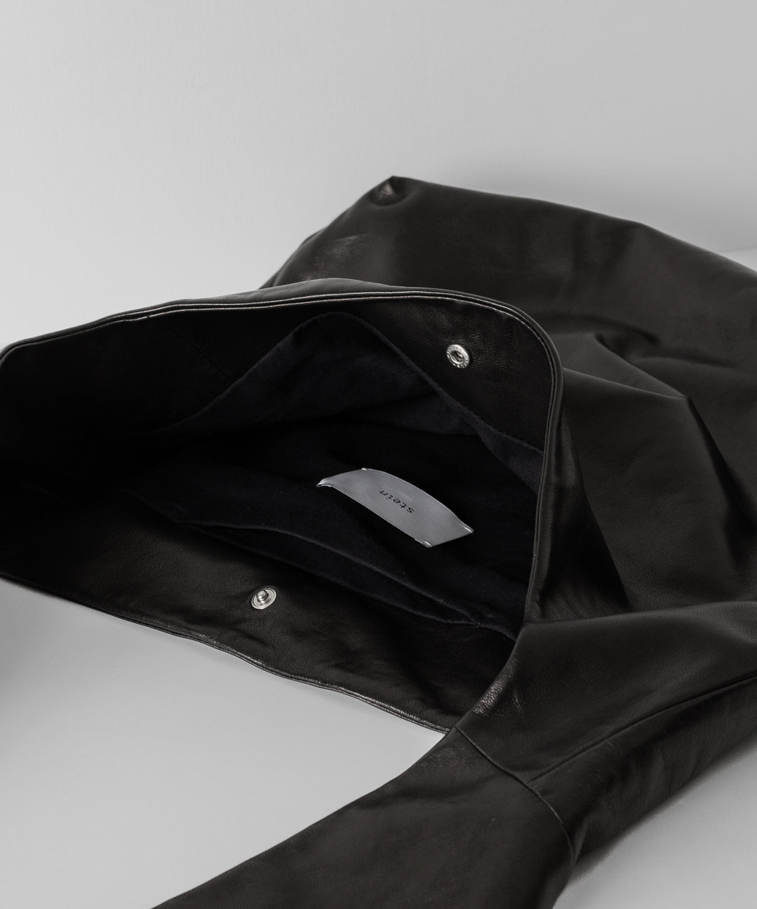 stein(シュタイン)の24SSコレクションTIE TOTE BAGのBLACK(LEATHER) session セッション福岡セレクトショップ 公式通販サイト